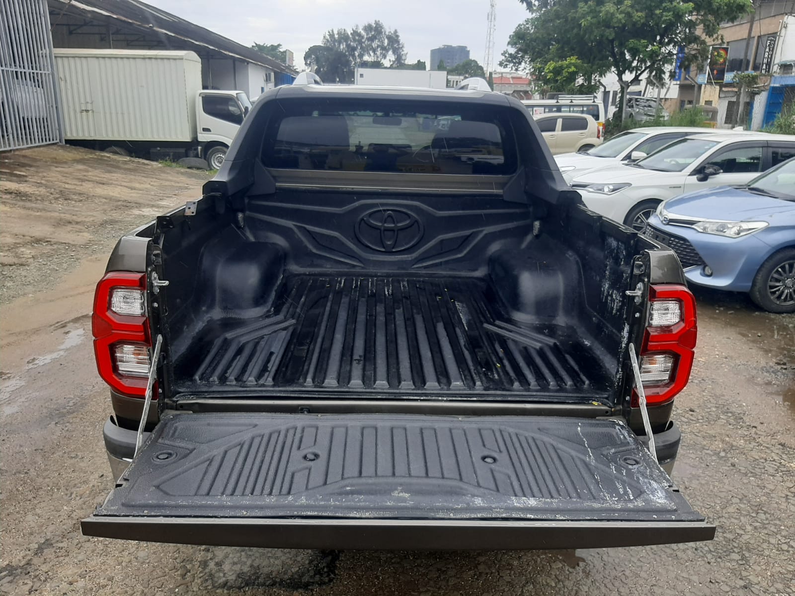 Toyota Hilux Double Cab 2016 Grey