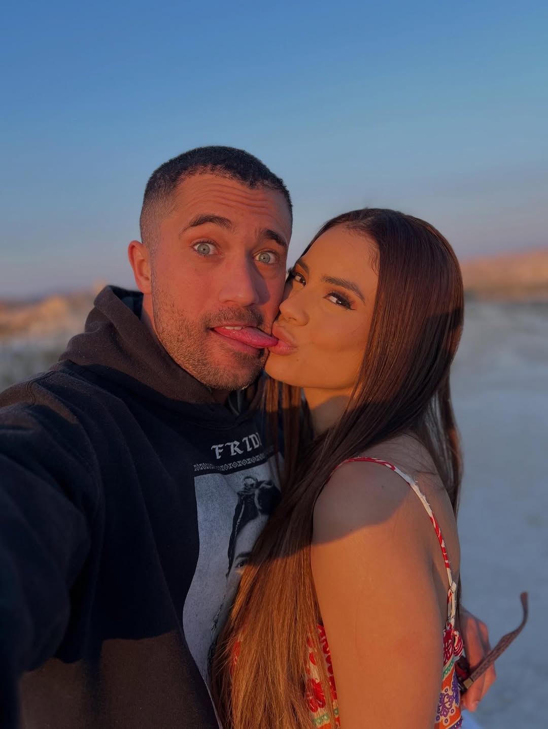 Românticos! Ricardo Vianna abre álbum de fotos da lua de mel com Lexa