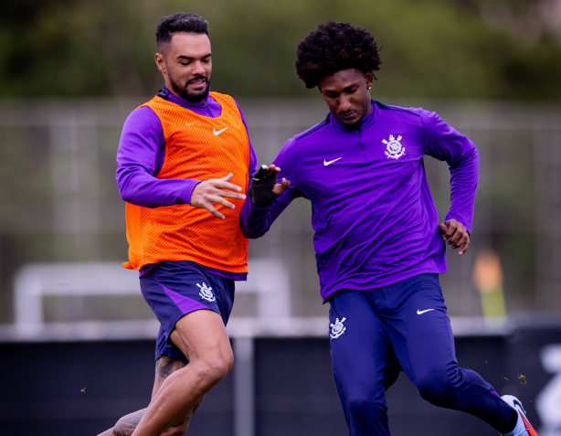 Corinthians se reapresenta após folga e entra em fase final de preparação para enfrentar o Santos