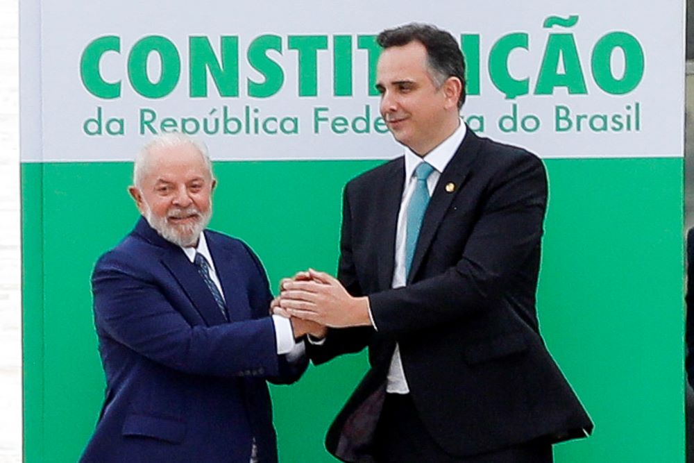 Favorito para vaga de Barroso, Messias enfrenta campanha de ministros do STF por Pacheco