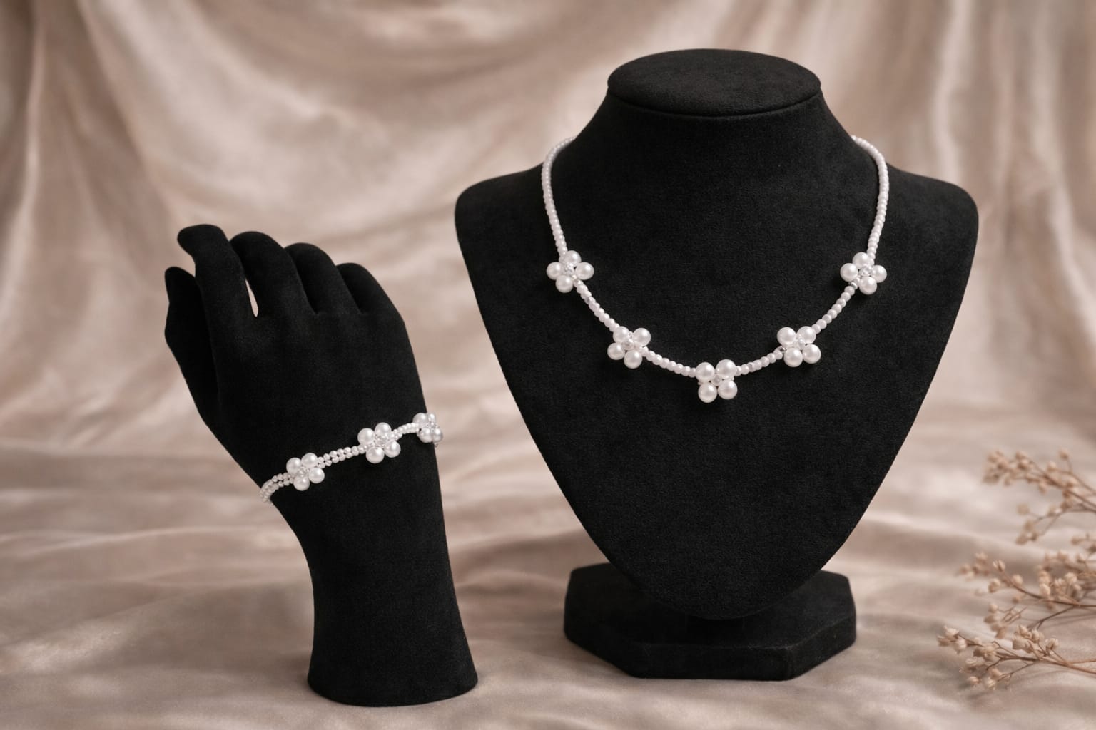 Joanna B3adazzled Beaded Necklace with matching bracelet (7)