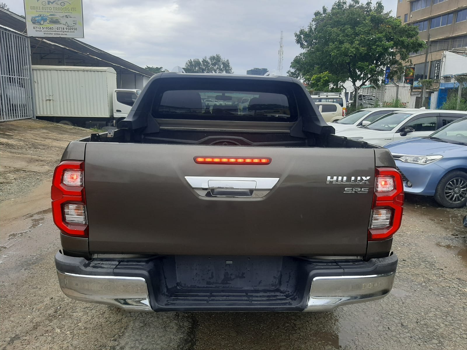 Toyota Hilux Double Cab 2016 Grey