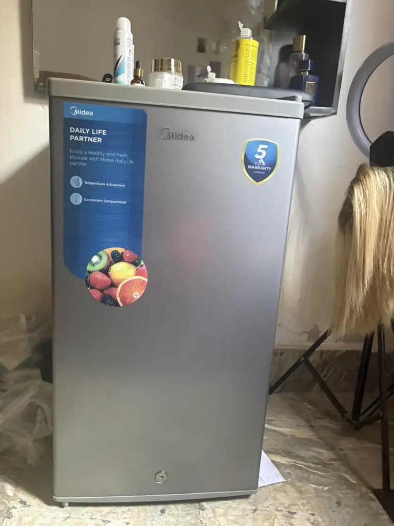 Medea fridge photo