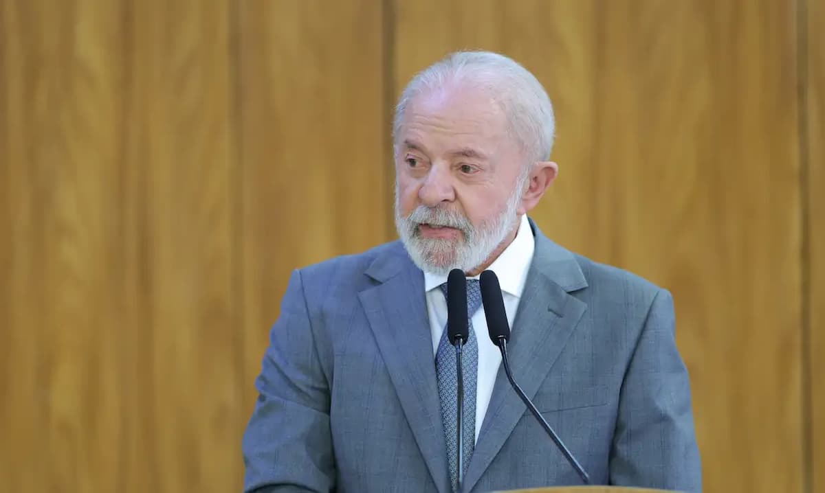 Durante viagem à Itália, Lula diz que ‘nem lembrava’ de Zambelli e afirma que ela ‘vai pagar’