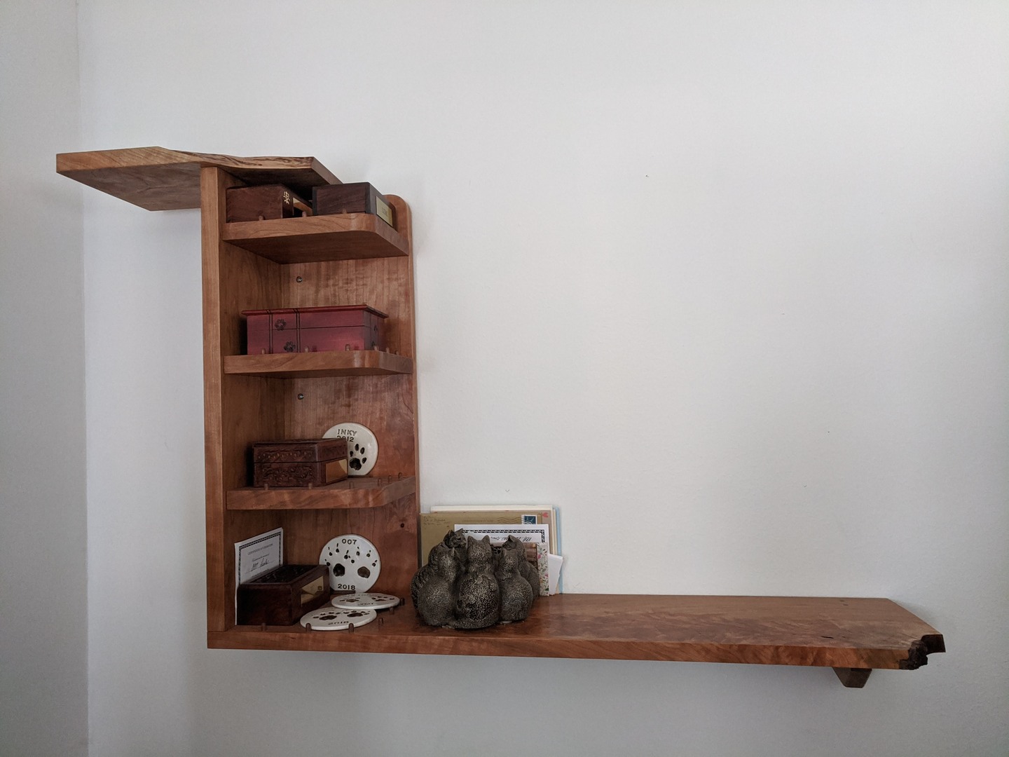 Figure 1. Finished cat shrine.
