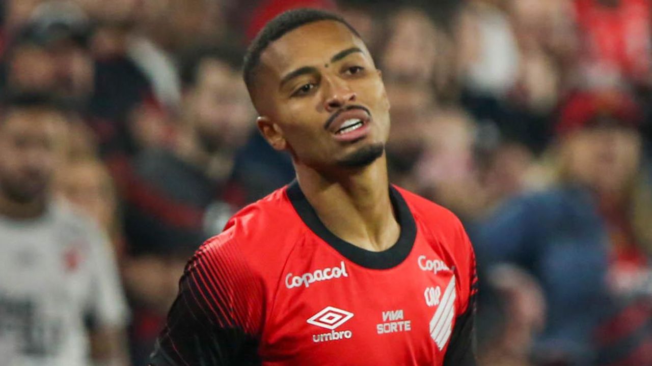Athletico perde chance de colar no G4 e aumenta pressão para o clássico Atletiba