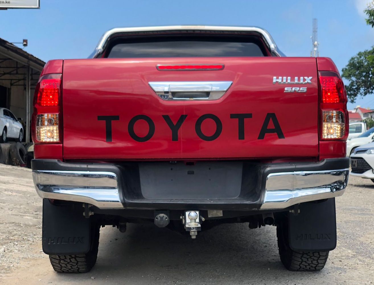 Toyota Hilux Double Cab Red 2016