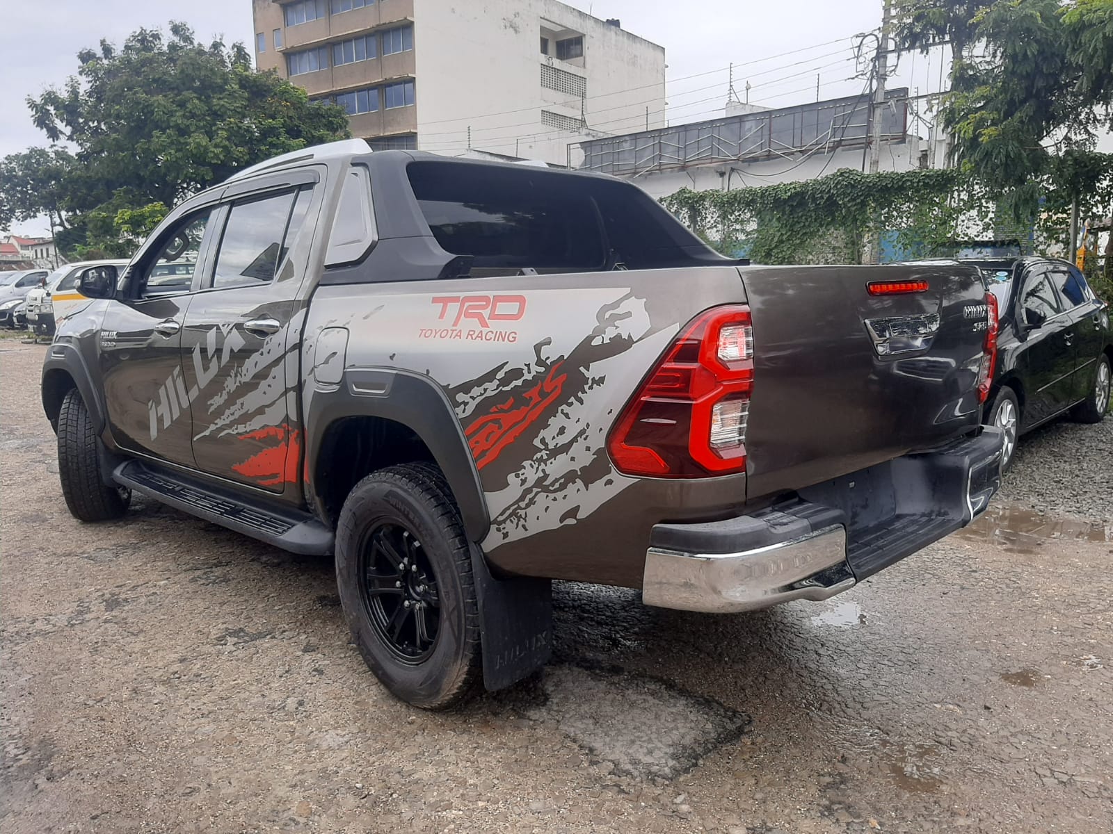 Toyota Hilux Double Cab 2016 Grey