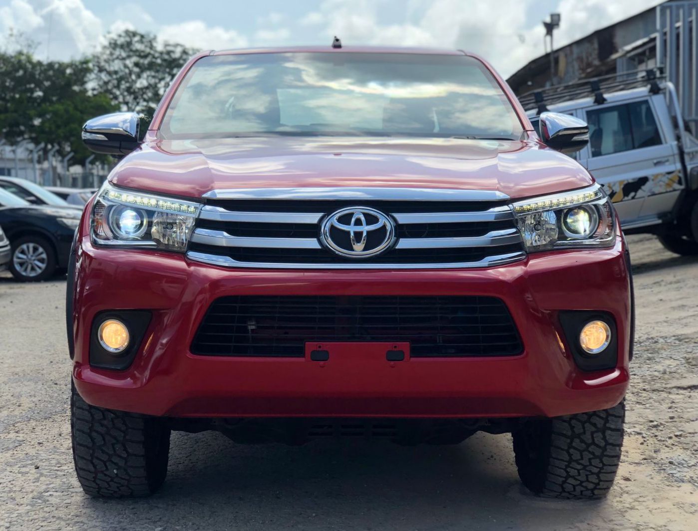 Toyota Hilux Double Cab Red 2016