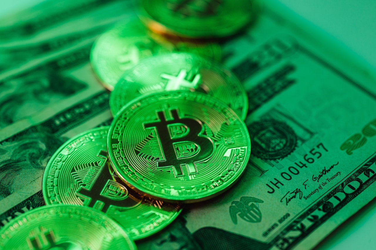 How Blockchain Technology Can Revolutionize Charity and Humanitarian Efforts