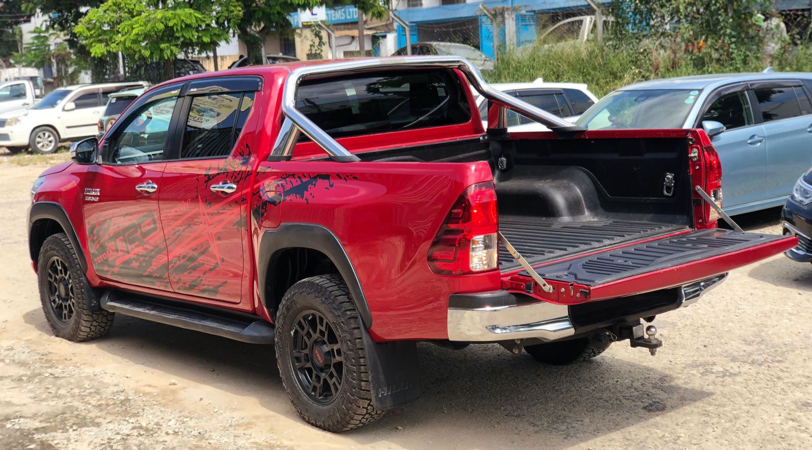 Toyota Hilux Double Cab Red 2016