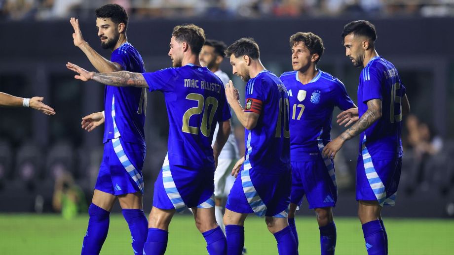 Com duas assistências de Messi e uma de Flaco López, Argentina goleia Porto Rico