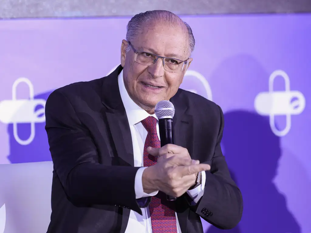 Alckmin diz que Lula pediu suspensão de tarifa de 40% a Trump e que Rubio não é problema
