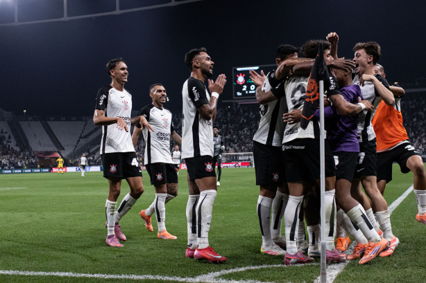 Corinthians enfrenta o Santos pelo Brasileirão de olho na parte de cima da tabela; saiba tudo