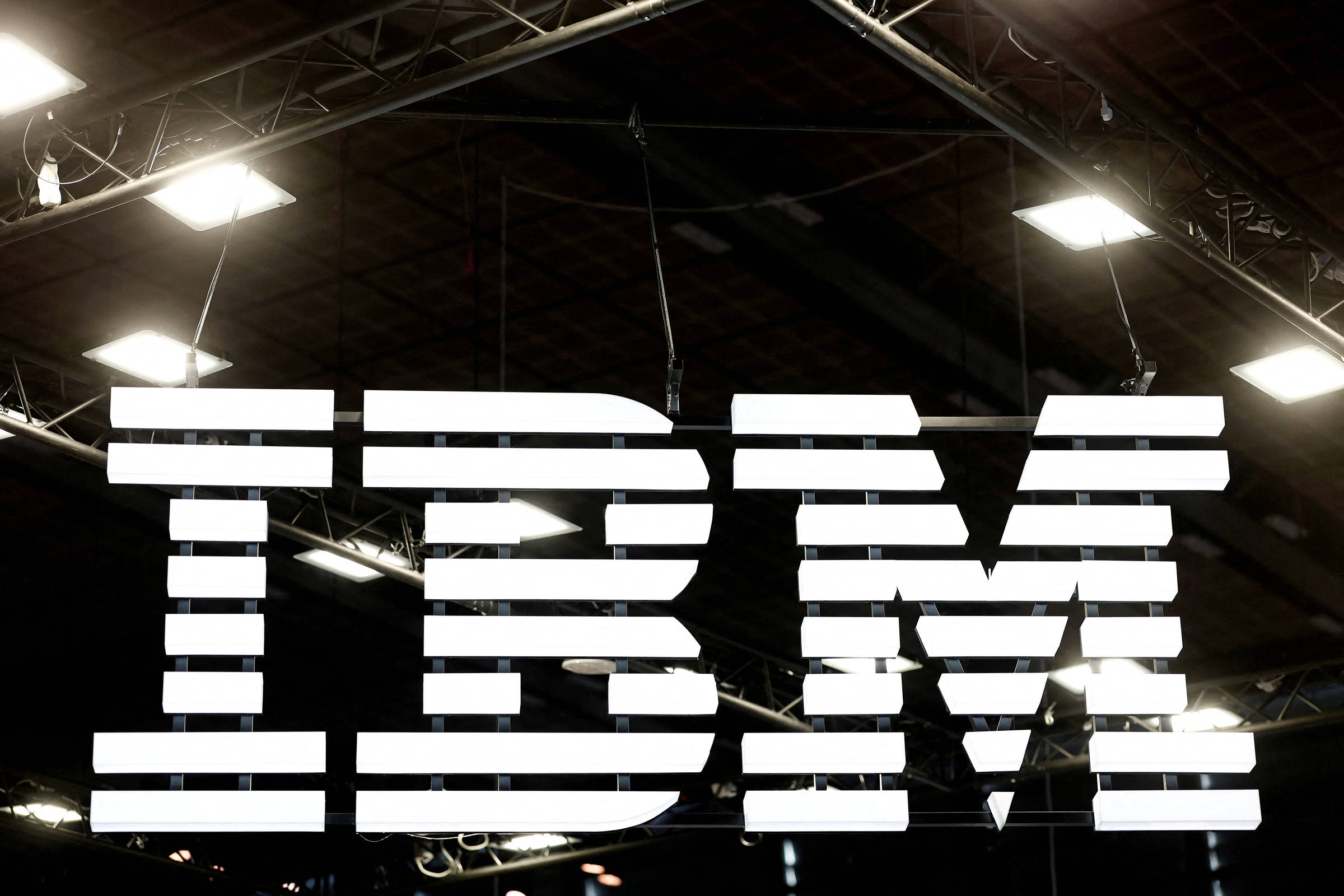 Consultorias precisam virar empresas de software para sobreviver ao boom da IA, diz executivo da IBM