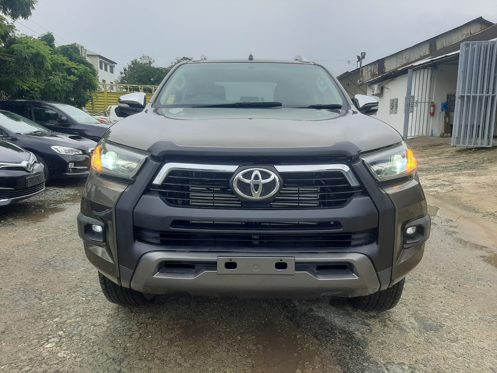 Toyota Hilux Double Cab 2016 Grey