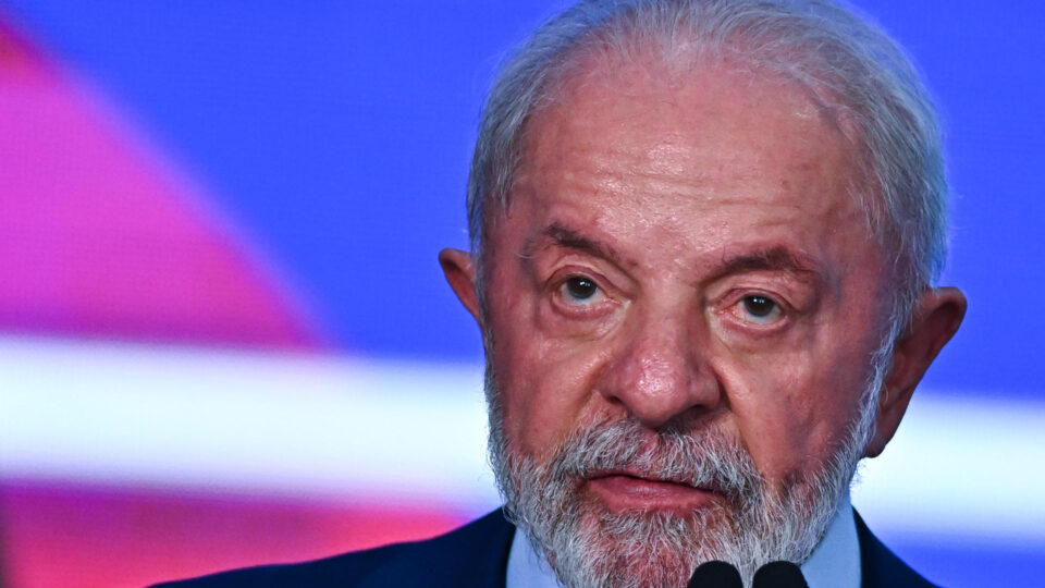 Entidade de educação sobre Israel pressiona governo Lula com publicação em jornais do Brasil