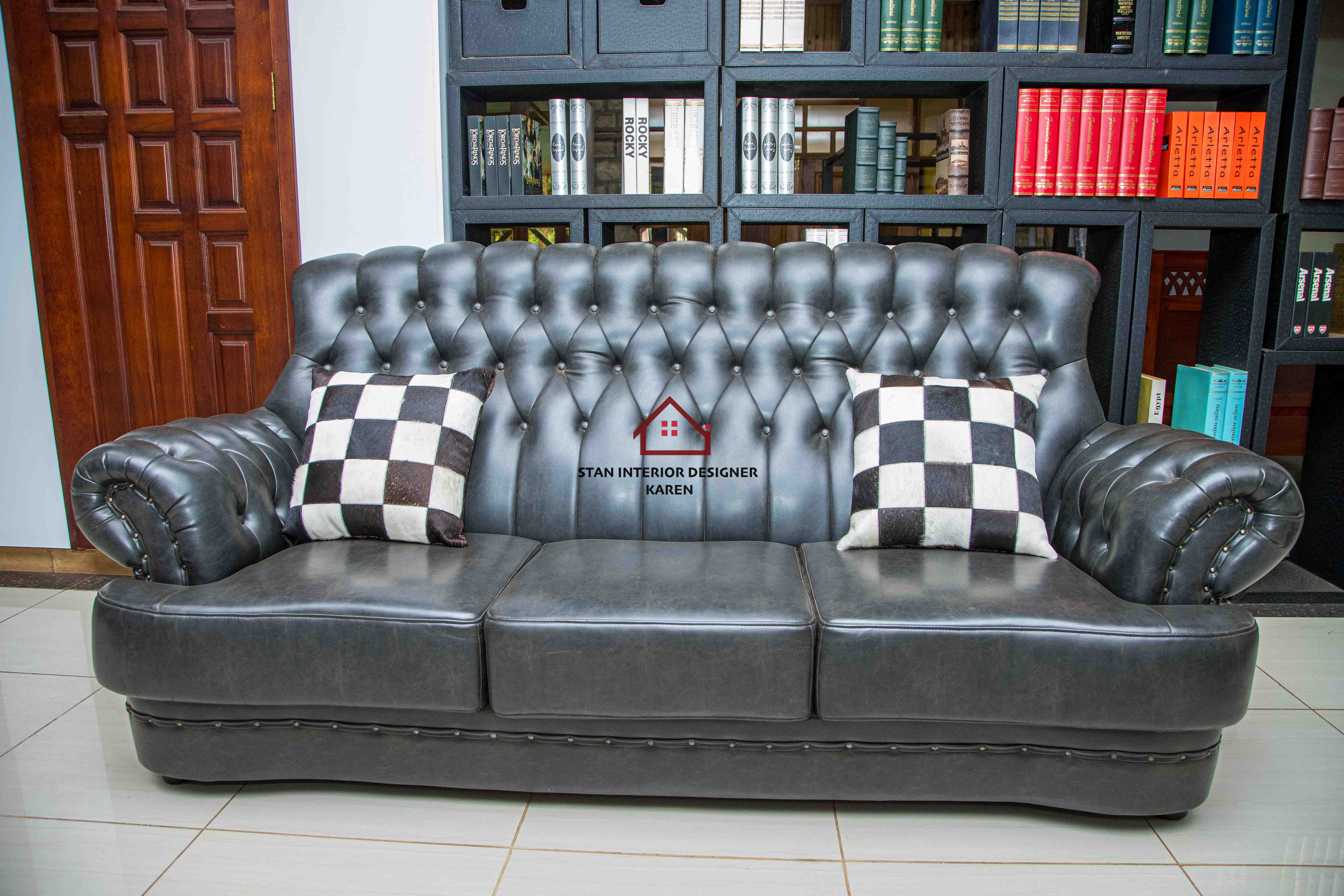 3 SITTER BLACK LEATHER SEAT