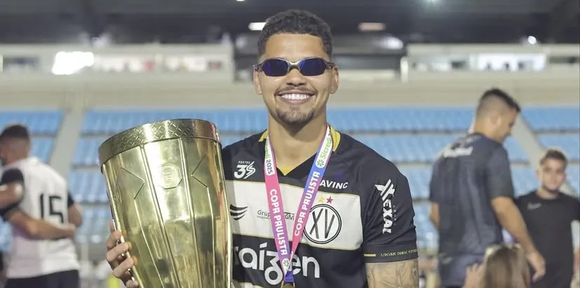 Almir Luan celebra gol histórico que deu o título ao XV de Piracicaba