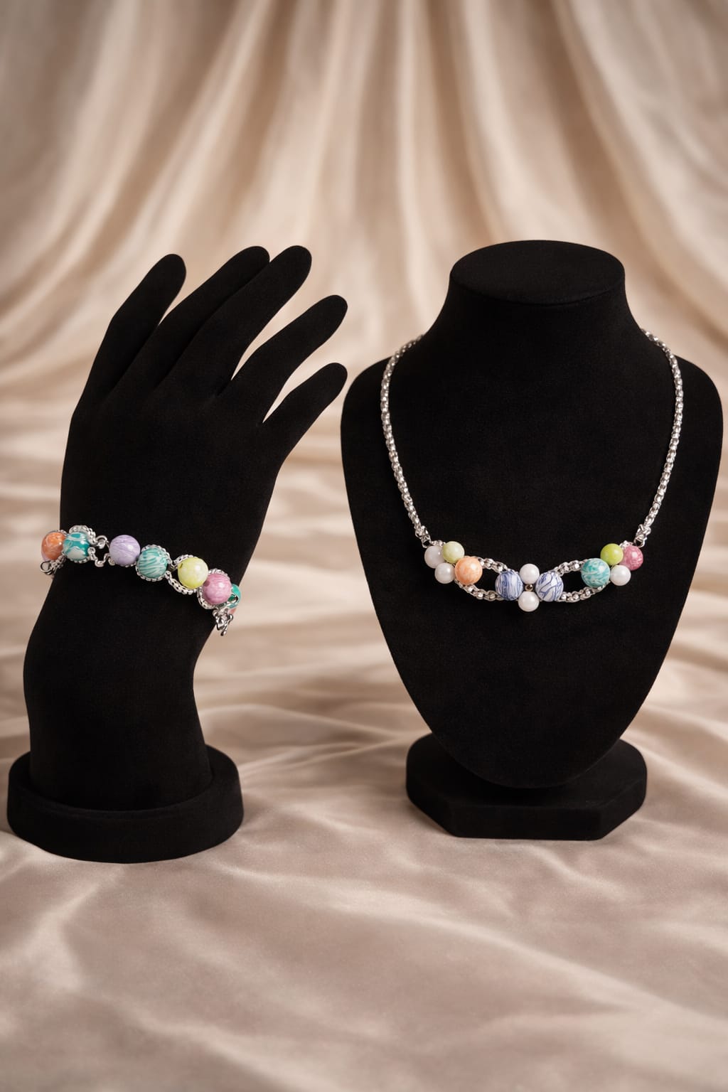 Joanna B3adazzled Beaded Necklace with matching bracelet (15)