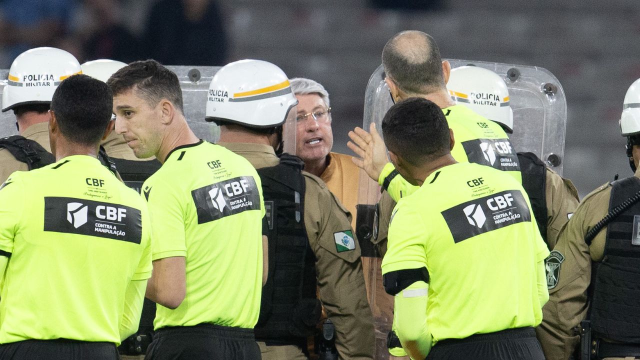 Athletico é punido por incidentes em jogo da Série B