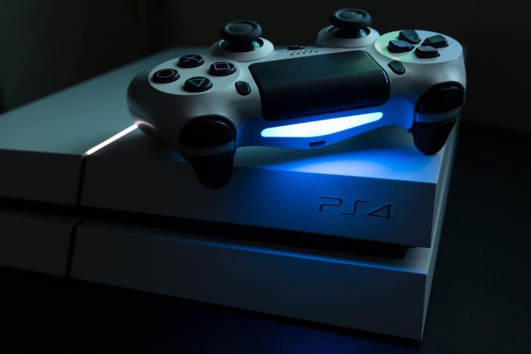 Sony encerra funções online do PS4 a partir de 2026: o que muda para jogadores