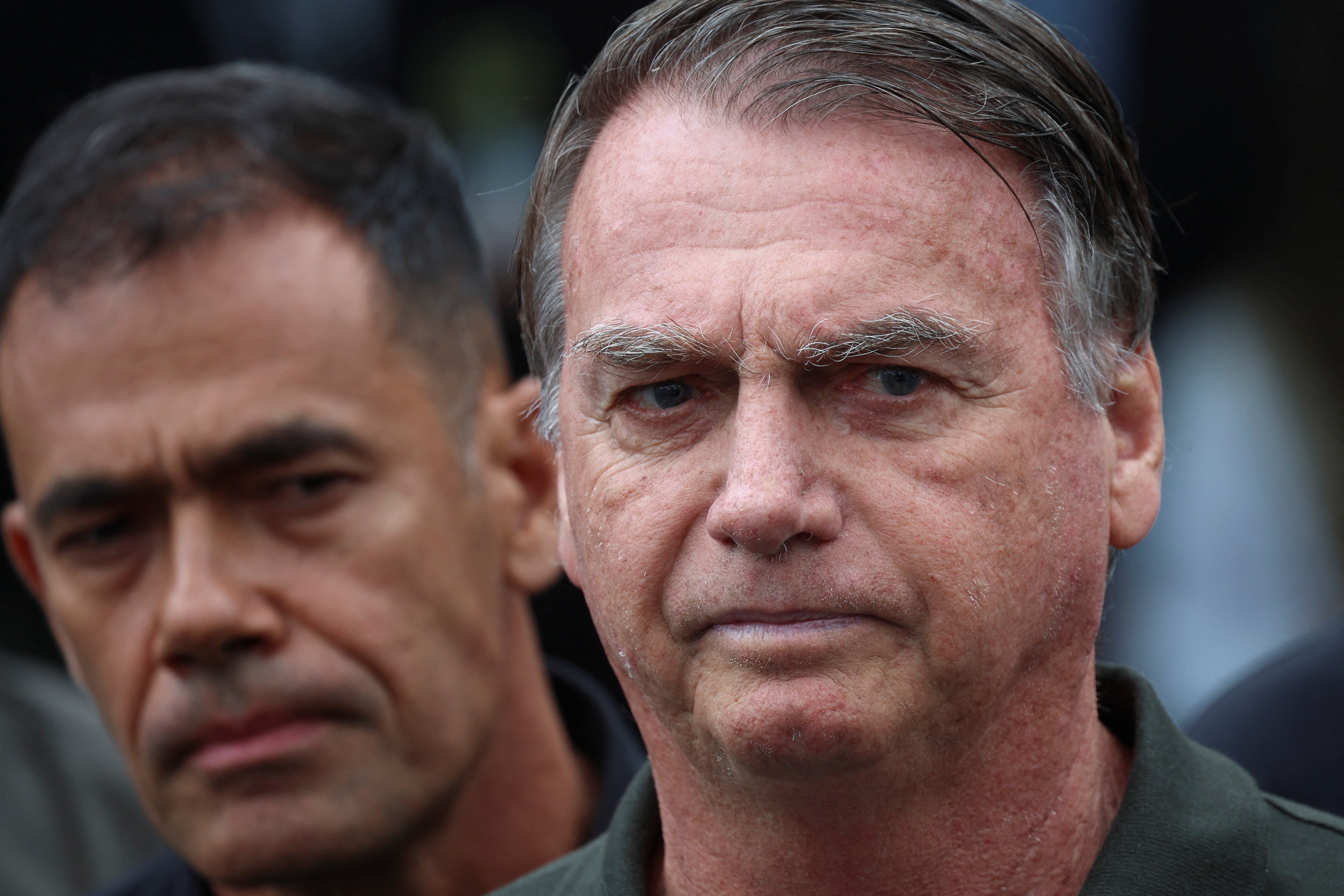 Moraes nega pedido da defesa de Bolsonaro para revogar prisão domiciliar