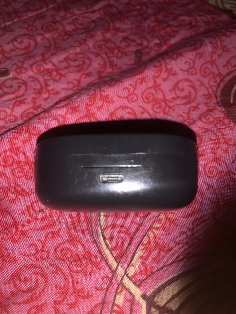 AirPod photo