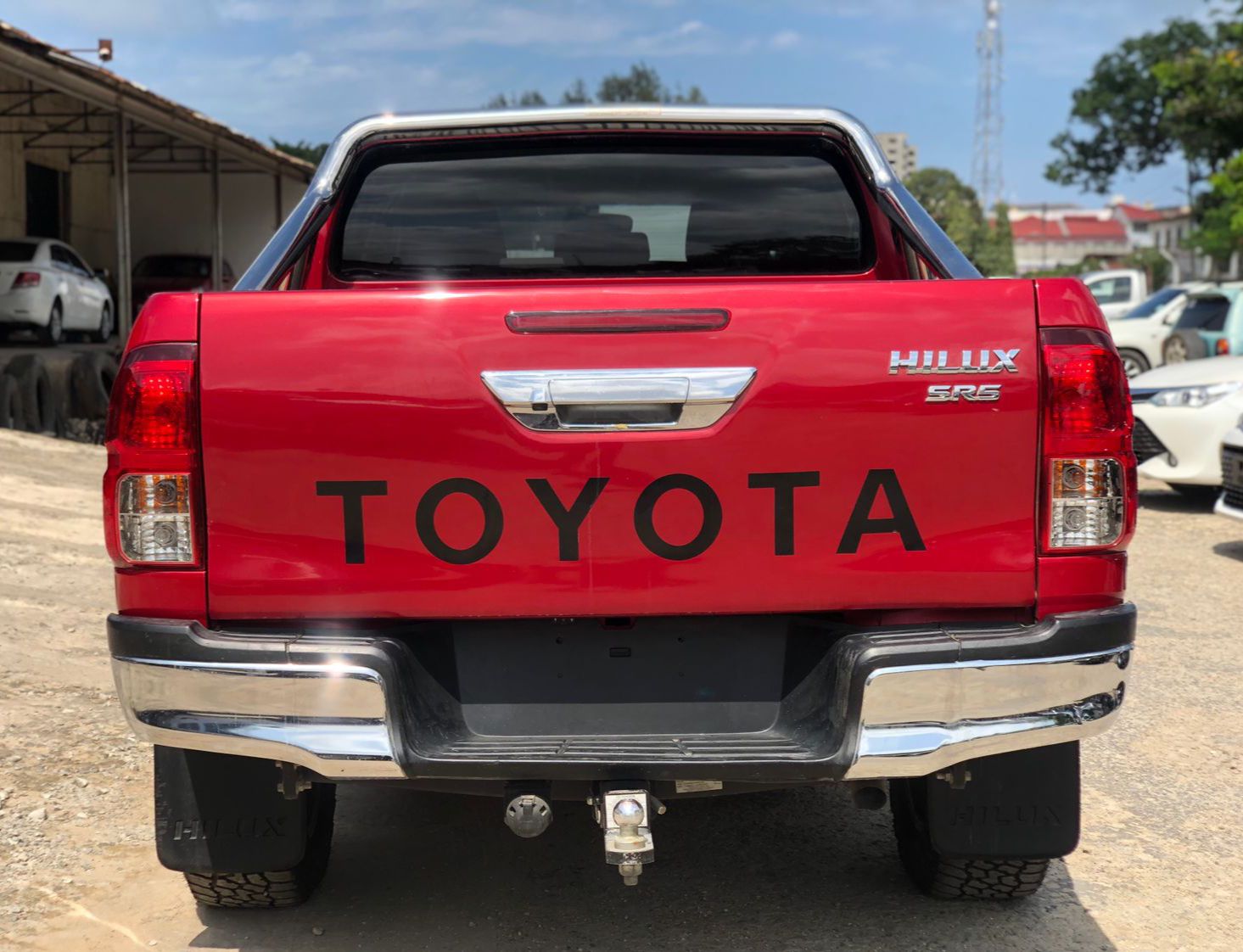 Toyota Hilux Double Cab Red 2016