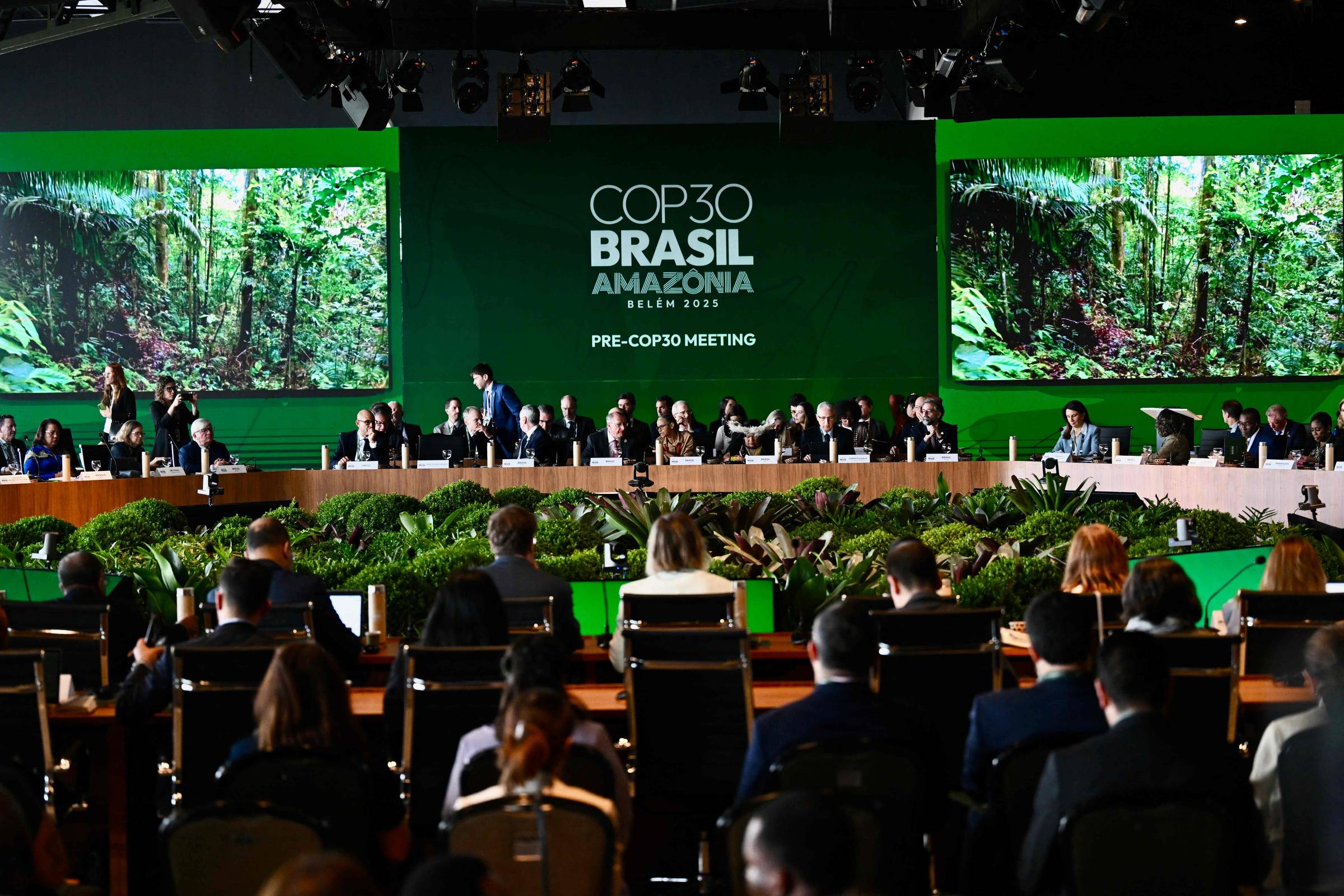 Brasil prepara para a COP30 apresentação de acordo que quadruplica o uso de combustíveis limpos
