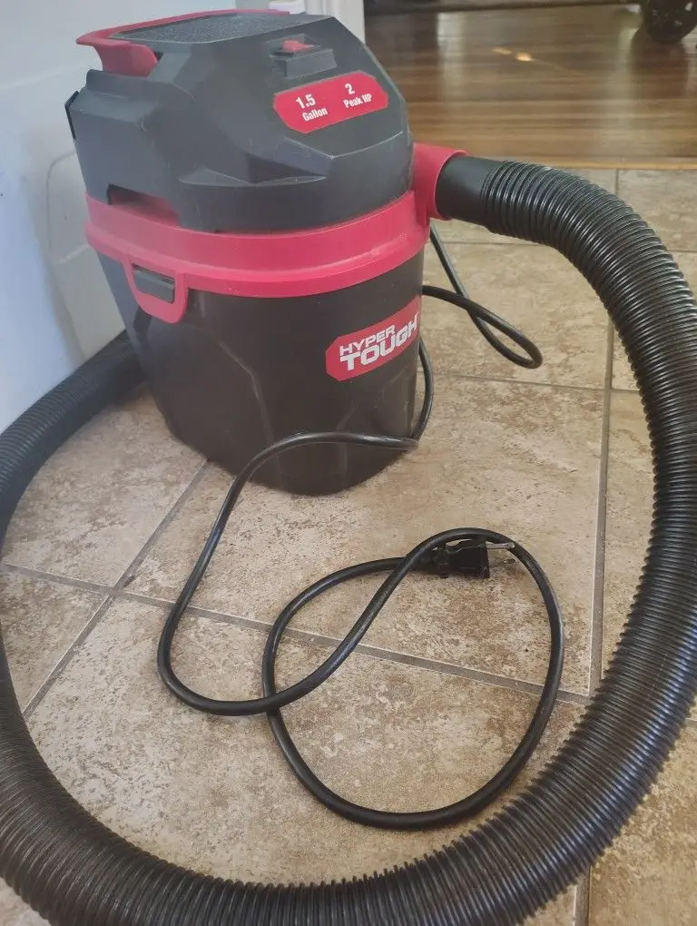 Wet and dry vacuum cleaner