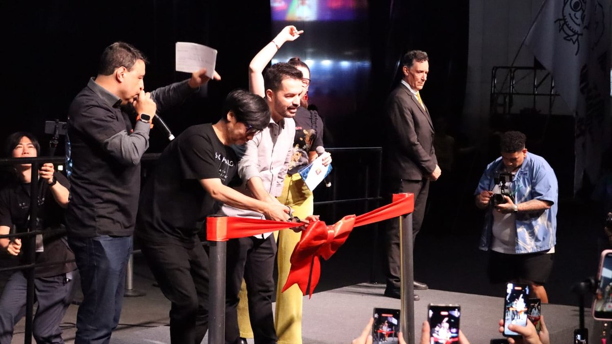 Hideo Kojima surpreende fãs no último dia da BGS 2025
