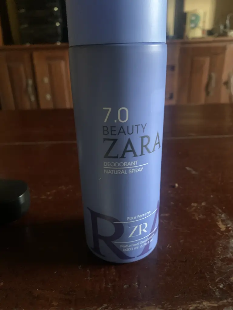 Deodorant spray photo