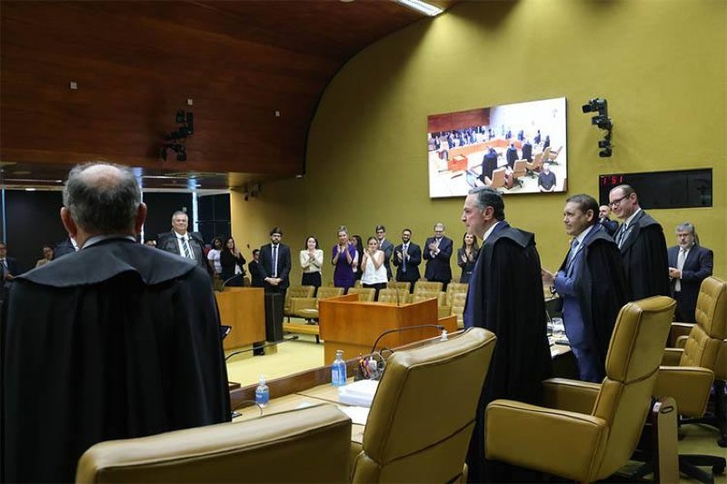 Barroso antecipa aposentadoria no Supremo