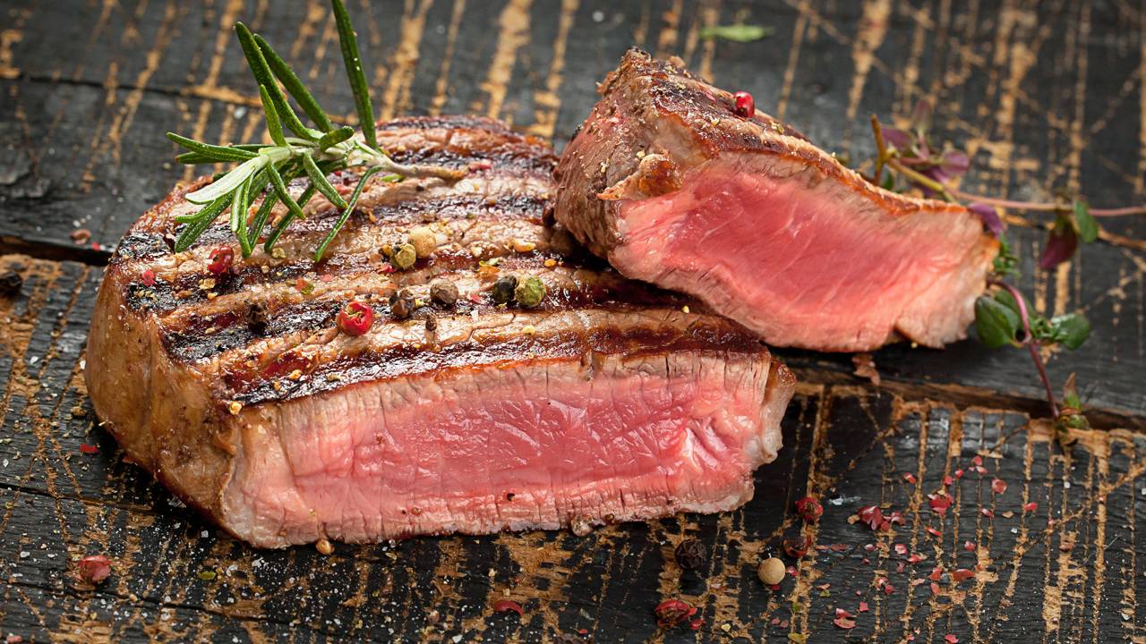 Quer um churrasco mais aromático e suculento? Aposte nesse tempero diferenciado